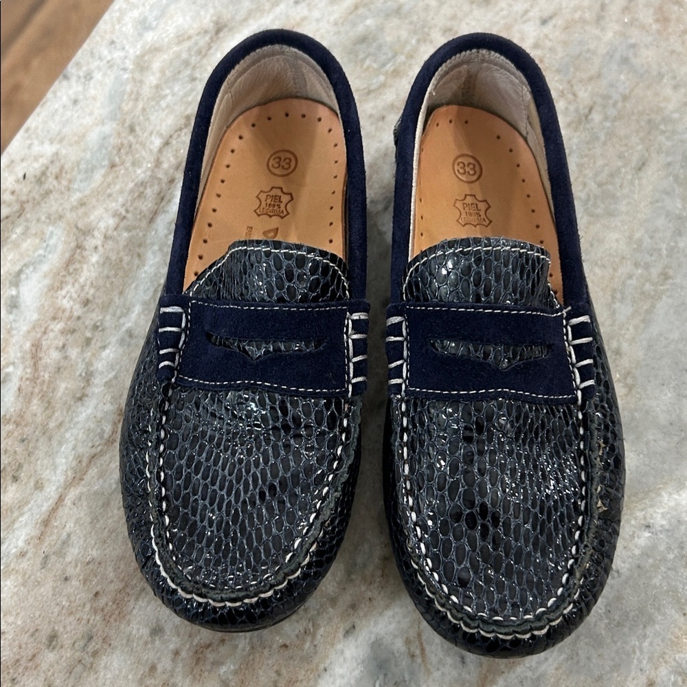 Dar2 Leather Moccasin Style Penny Loafer Shoes size 33 kids blue patent - Picture 12 of 13
